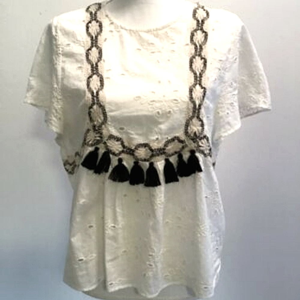🖤 Zara Embroidered Eyelet Tassel Blouse